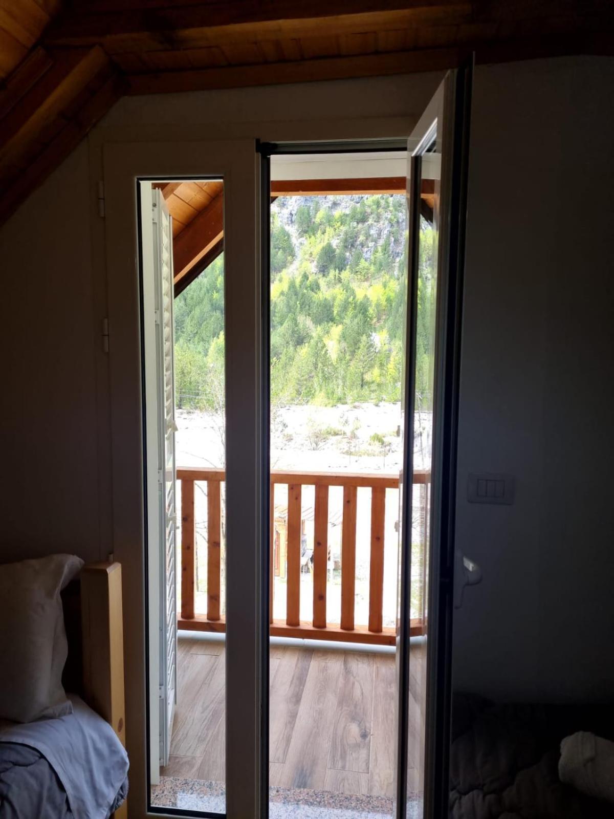 Bujtina Tinari Theth Bed & Breakfast Bilik gambar